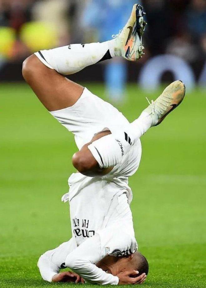 九游娱乐网站-巴黎碾压日本，C罗惊艳四座