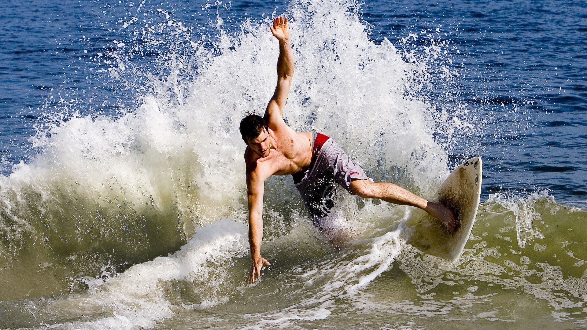 9you娱乐-逆转之夜,樊振东关键制胜,中国队力克韩国队