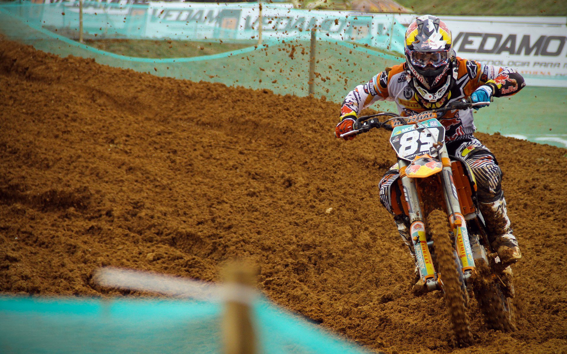 九游体育-蓝白风暴下的孤独舞者，2026世界杯D组焦点战，墨西哥碾压乌兹别克斯坦，齐耶赫的孤胆悲歌